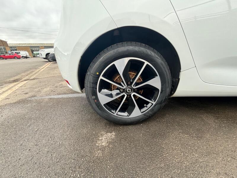 RENAULT ZOE