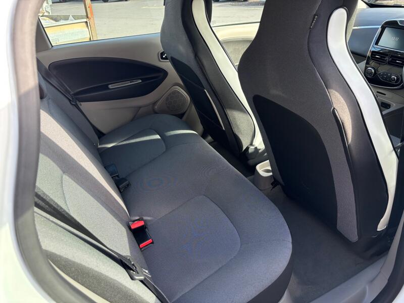 RENAULT ZOE