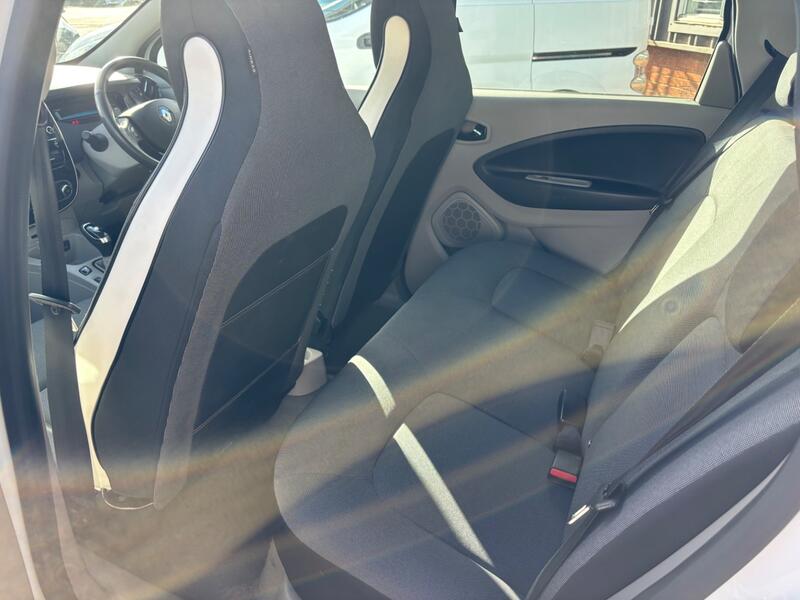 RENAULT ZOE