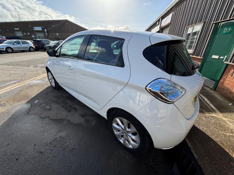 RENAULT ZOE