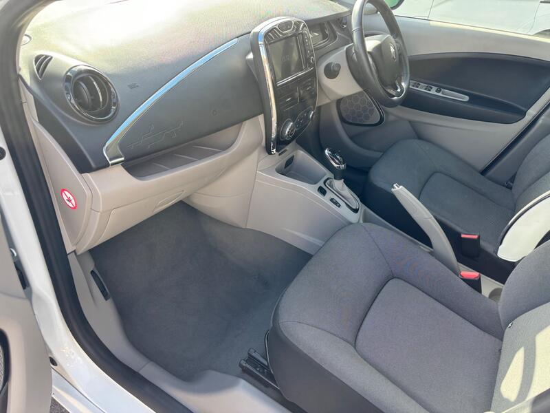 RENAULT ZOE