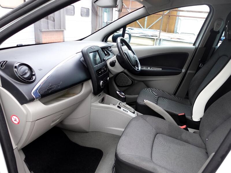RENAULT ZOE