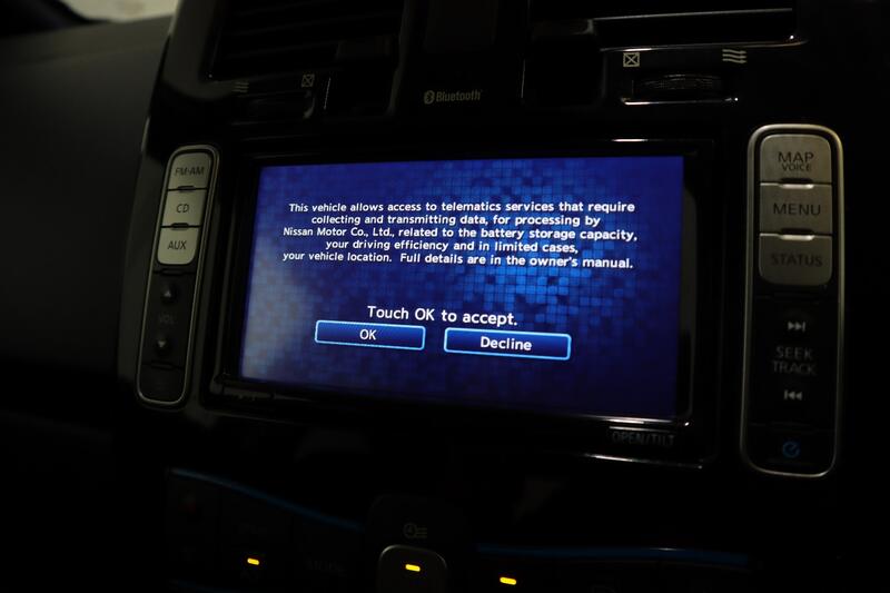 NISSAN LEAF