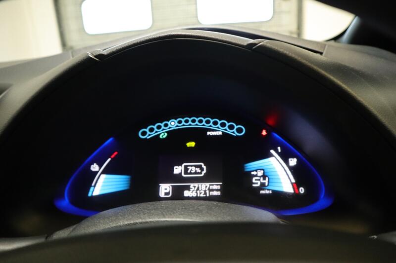 NISSAN LEAF