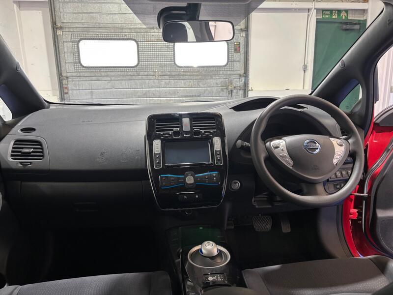 NISSAN LEAF