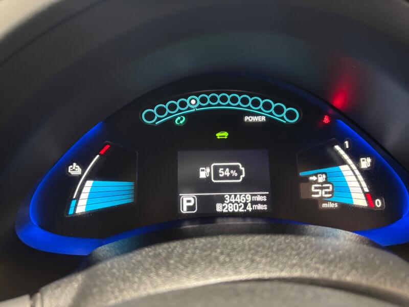 NISSAN LEAF