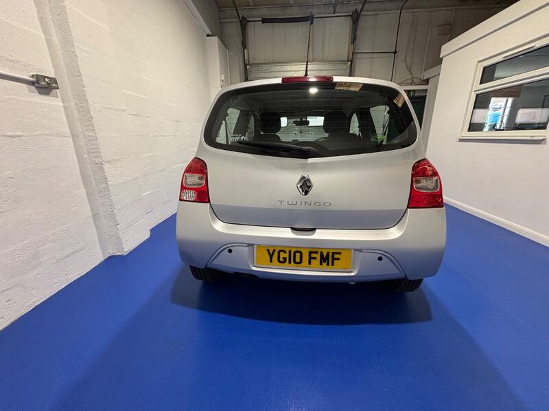RENAULT TWINGO