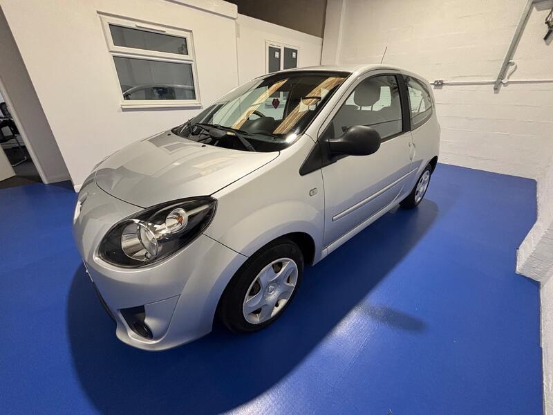 RENAULT TWINGO