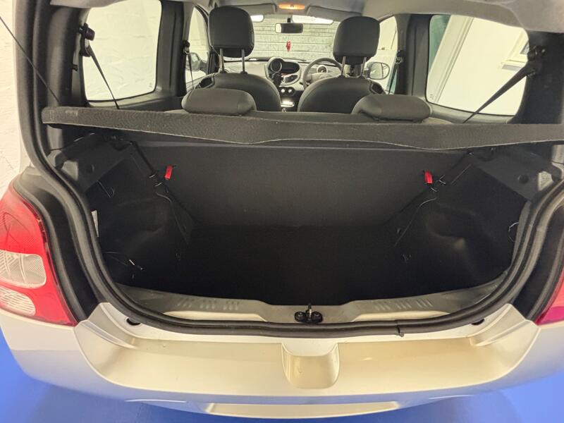 RENAULT TWINGO