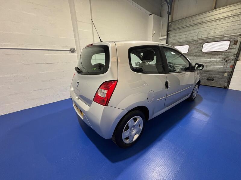 RENAULT TWINGO