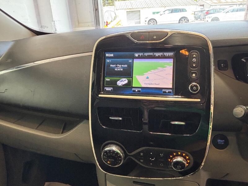 RENAULT ZOE