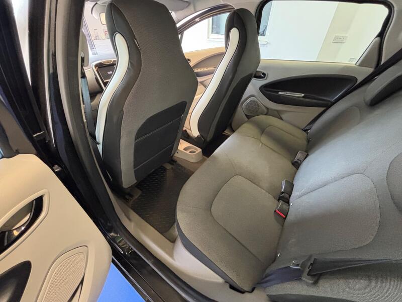 RENAULT ZOE