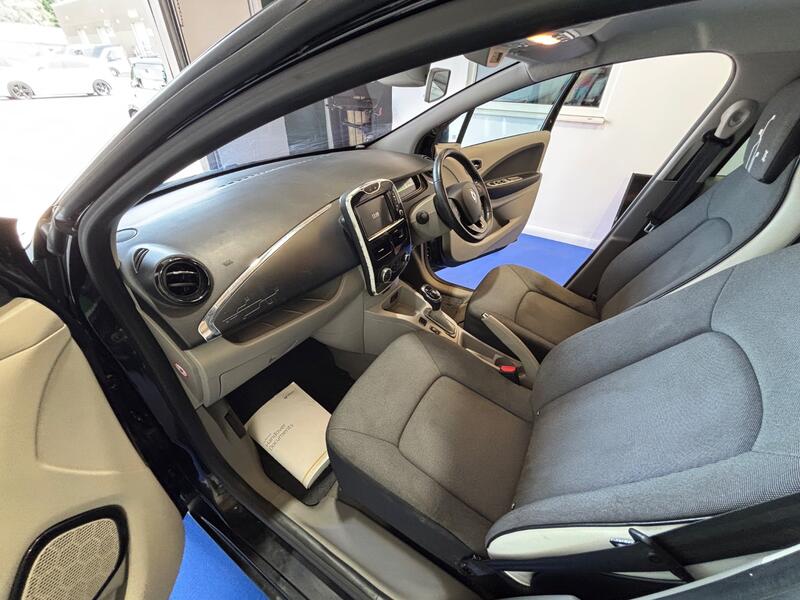 RENAULT ZOE